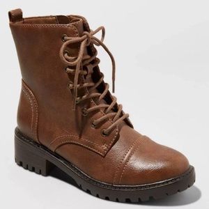 Universal Thread Kamryn Lace Up Combat Boot 9.5